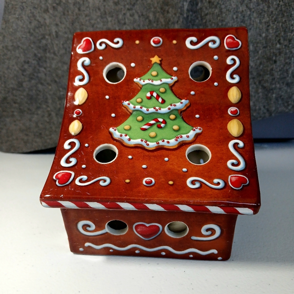 Villeroy & Boch Bakery Decoration Gingerbread House, Porcelain ESTATE SALE NEW - Picture 12 of 15